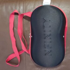 black nfinity cheer bolsa